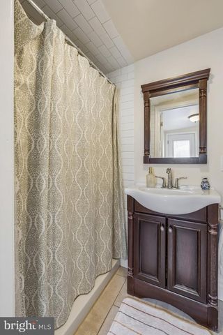 105 SPRING MILL AVE, Conshohocken, PA 19428