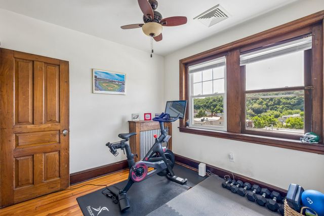 105 SPRING MILL AVE, Conshohocken, PA 19428