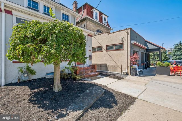 105 SPRING MILL AVE, Conshohocken, PA 19428