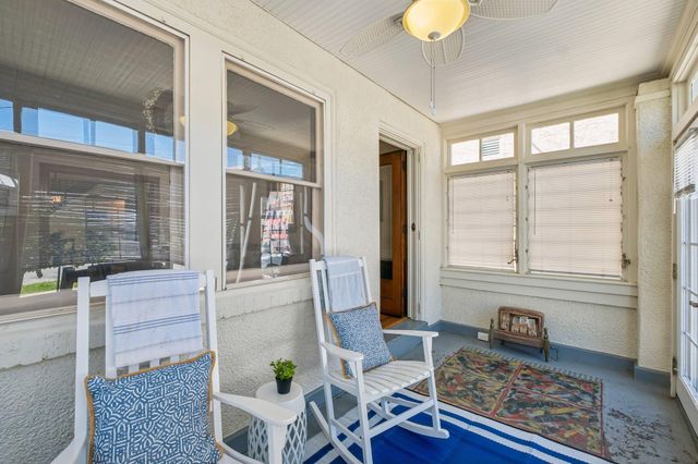 105 SPRING MILL AVE, Conshohocken, PA 19428