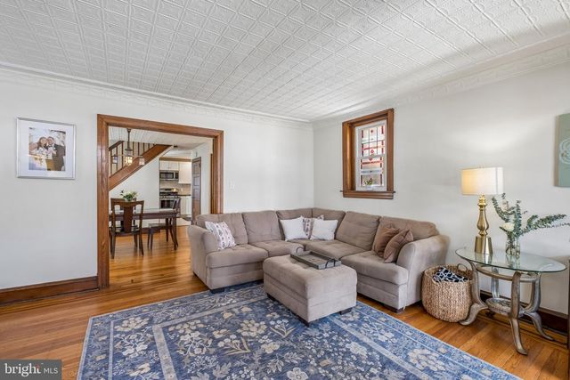 105 SPRING MILL AVE, Conshohocken, PA 19428