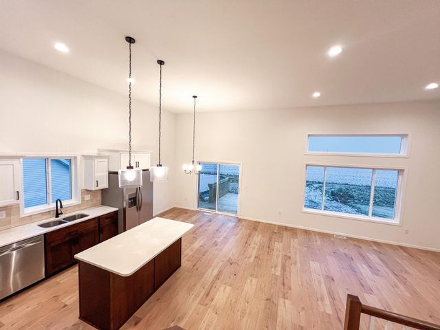 2832 74th Avenue S, Fargo, ND 58104