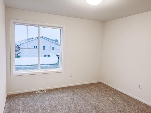 2832 74th Avenue S, Fargo, ND 58104