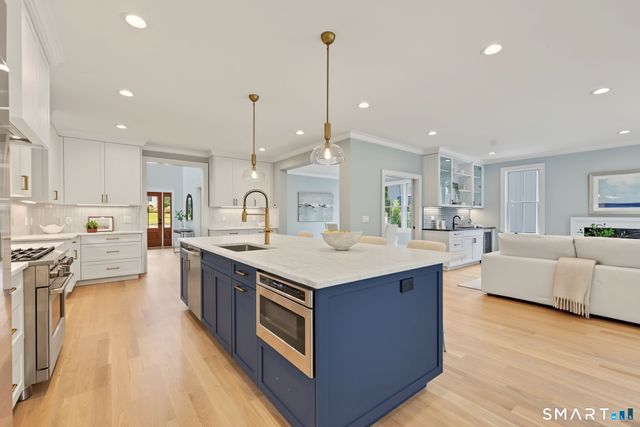 5 Hunter Street, Greenwich, CT 06870