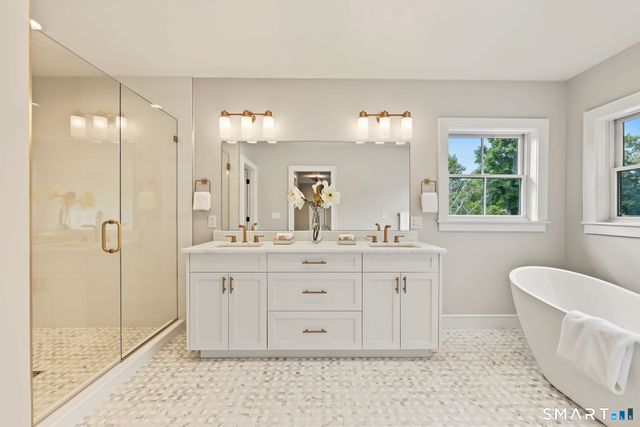 5 Hunter Street, Greenwich, CT 06870