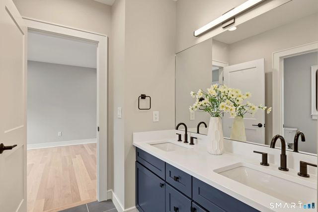 5 Hunter Street, Greenwich, CT 06870