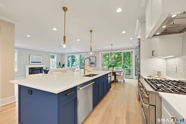 5 Hunter Street, Greenwich, CT 06870