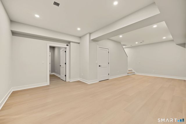 5 Hunter Street, Greenwich, CT 06870