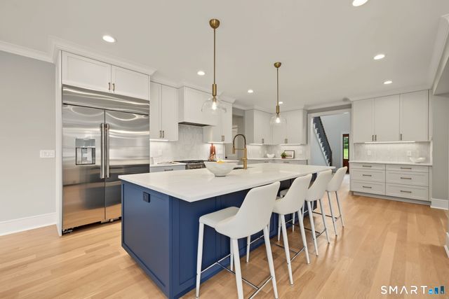 5 Hunter Street, Greenwich, CT 06870