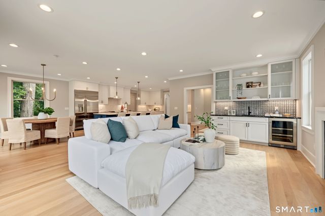 5 Hunter Street, Greenwich, CT 06870