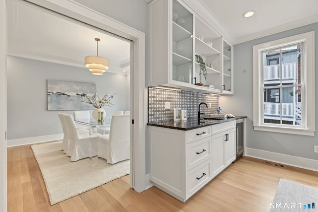 5 Hunter Street, Greenwich, CT 06870