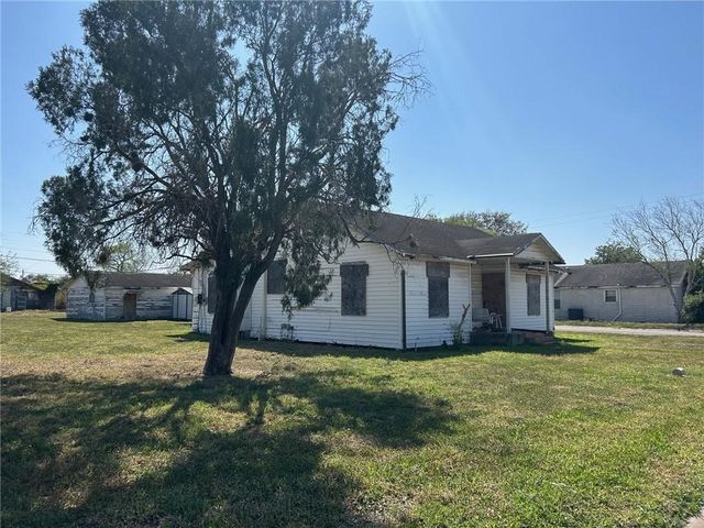 629 W Fordyce Ave, Kingsville, TX 78363