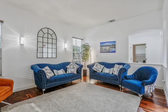 1708 Poppy Field Dr, Roseville, CA 95661