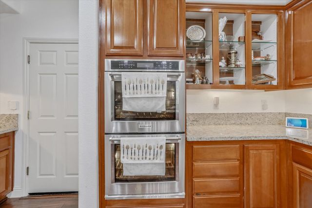 1708 Poppy Field Dr, Roseville, CA 95661
