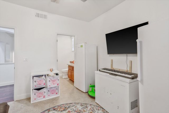 1708 Poppy Field Dr, Roseville, CA 95661