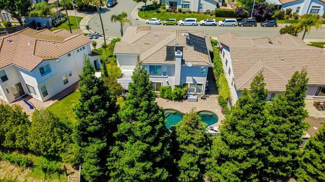 1708 Poppy Field Dr, Roseville, CA 95661