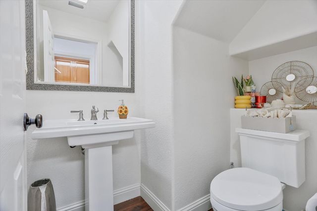 1708 Poppy Field Dr, Roseville, CA 95661