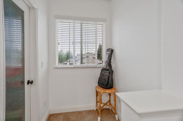 1708 Poppy Field Dr, Roseville, CA 95661