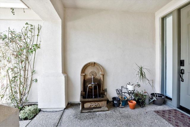 1708 Poppy Field Dr, Roseville, CA 95661