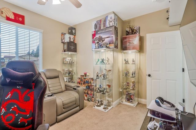 1708 Poppy Field Dr, Roseville, CA 95661