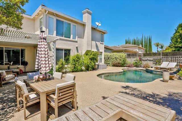 1708 Poppy Field Dr, Roseville, CA 95661