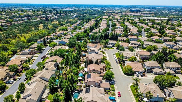 1708 Poppy Field Dr, Roseville, CA 95661