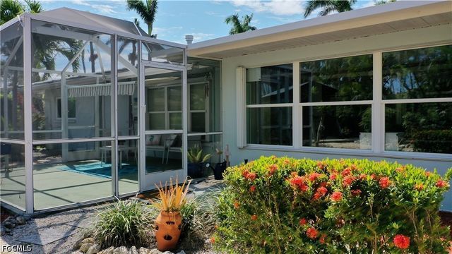253 Bayshore DR, Cape Coral, FL 33904