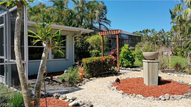 253 Bayshore DR, Cape Coral, FL 33904