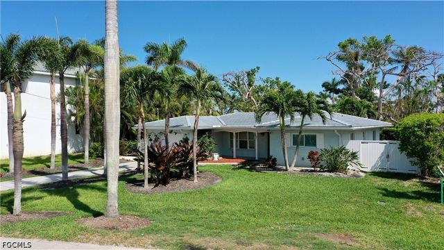 253 Bayshore DR, Cape Coral, FL 33904