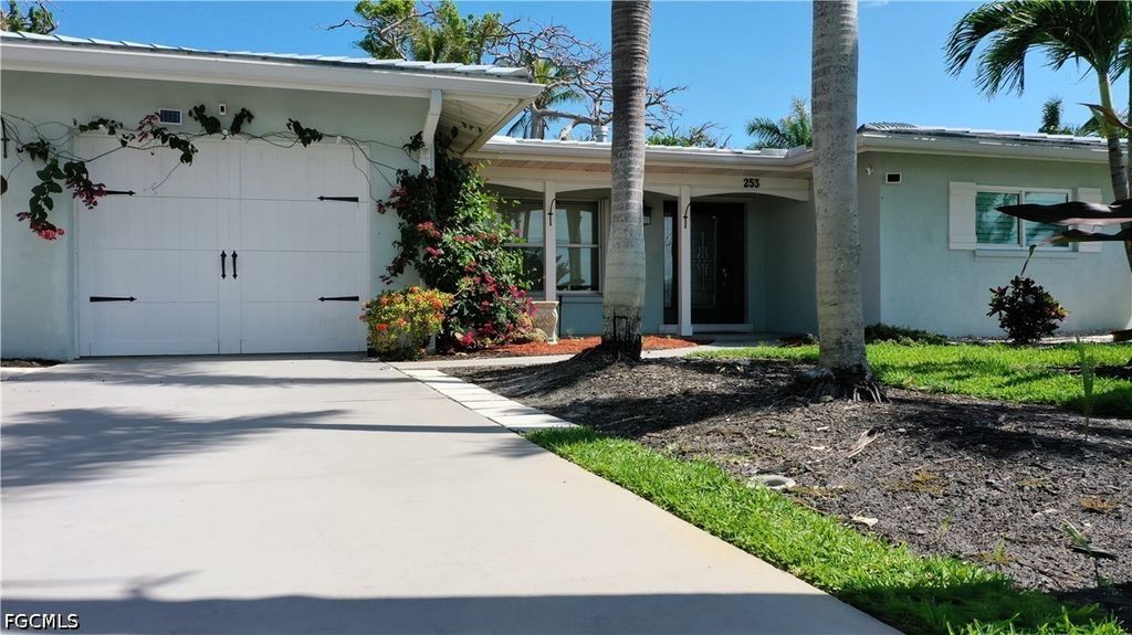 253 Bayshore DR, Cape Coral, FL 33904
