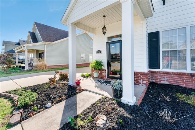 7715 Bridgegate Avenue, Springdale, AR 72762