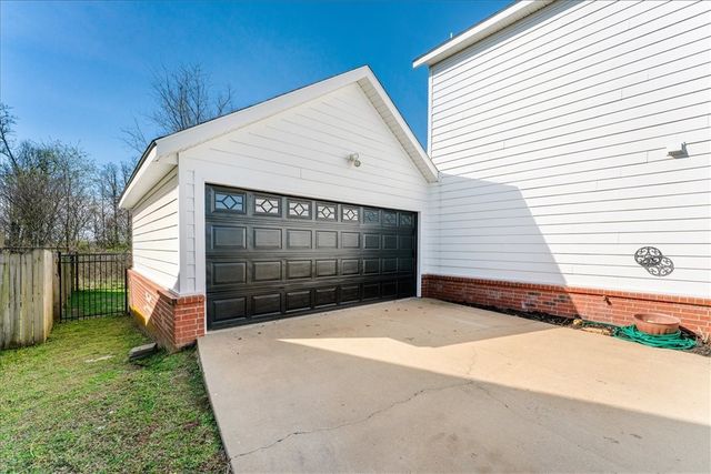 7715 Bridgegate Avenue, Springdale, AR 72762