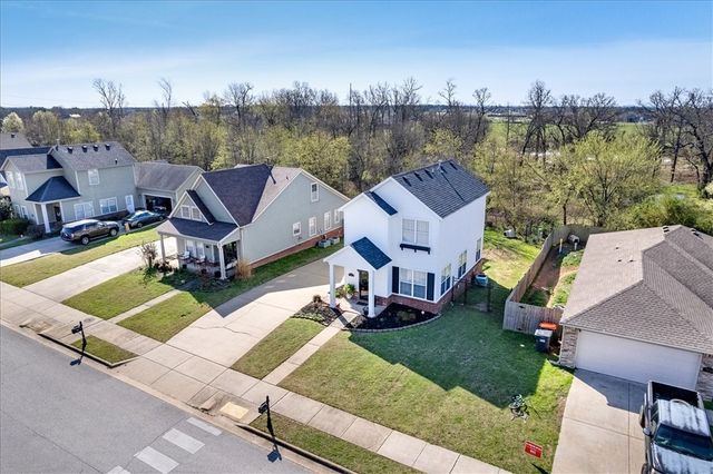 7715 Bridgegate Avenue, Springdale, AR 72762
