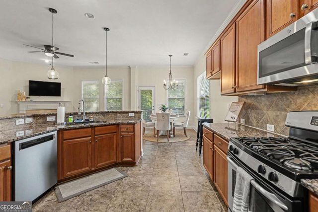 108 Greenview Drive, Newnan, GA 30265