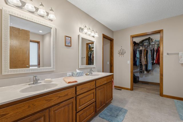 18 LANZA Court, Hot Springs Village, AR 71909