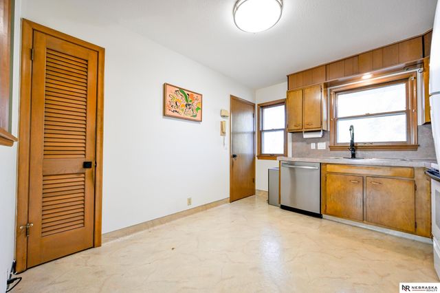 9144 Boyd Street, Omaha, NE 68134