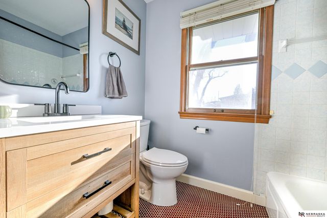 9144 Boyd Street, Omaha, NE 68134