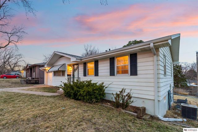 9144 Boyd Street, Omaha, NE 68134