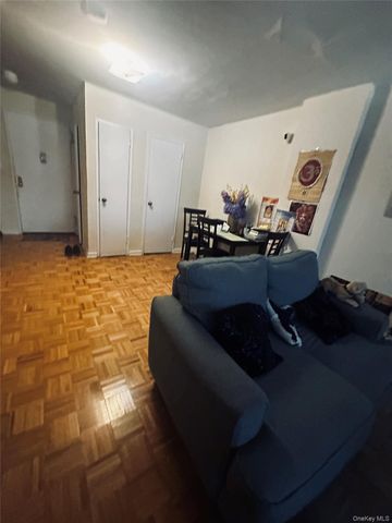 89-00 170 Street 3J, Jamaica, NY 11432
