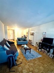 89-00 170 Street 3J, Jamaica, NY 11432