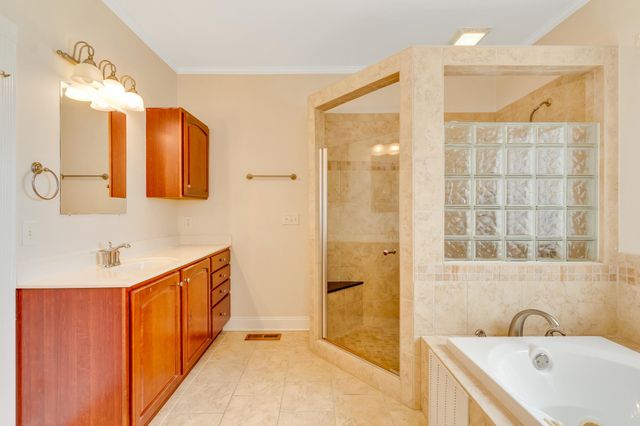 9237 Leaf Brook Lane, Apison, TN 37302