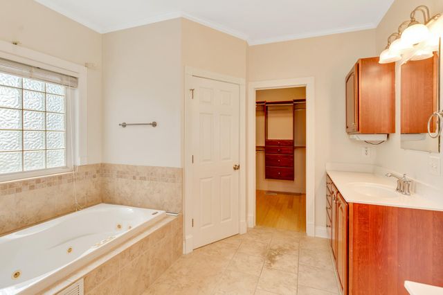 9237 Leaf Brook Lane, Apison, TN 37302