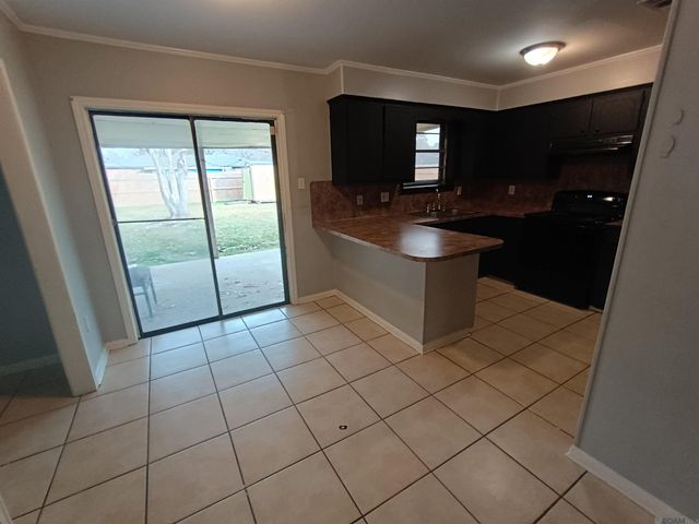 1666 N Rosedale Dr, Baton Rouge, LA 70815