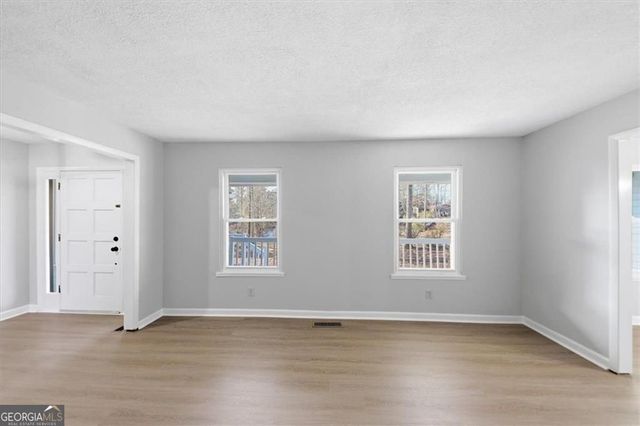 8976 Ochil Lane, Winston, GA 30187