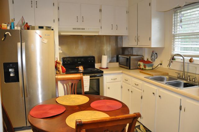 910 Sandy Bluff Rd., Mullins, SC 29574