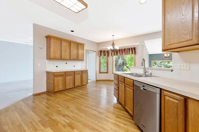 4551 N Fritillary St, Bel Aire, KS 67226