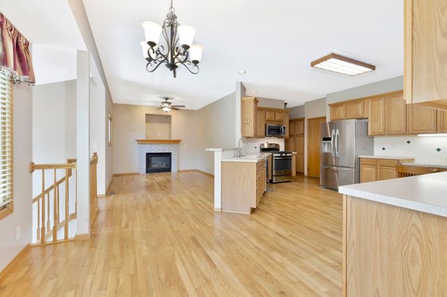 4551 N Fritillary St, Bel Aire, KS 67226