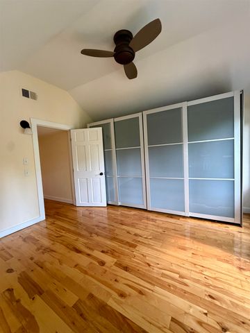 421 St. Paul Street, Burlington, VT 05401