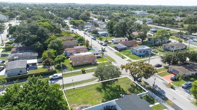 1990 NW 153rd St, Miami Gardens, FL 33054
