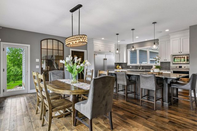 2880 Fairway Drive, Chaska, MN 55318